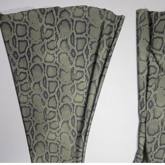 FREE PEOPLE ONZIE COLLAB BELLBOTTOMS - Picture 5 of 6